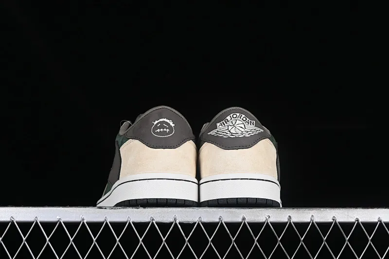 All Categories Air Jordan Jordan Series Basketball Shoes Air Jordan 1 Low Travis Scott x Air Jordan 1 Low OG AJ1 Joe 1 Reversed Overhook Joint Style Casual Sports Basketball Shoes DM7866-817